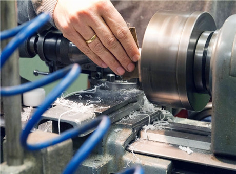 選擇高性價(jià)比的顎式破碎機(jī)，這些你一定要懂