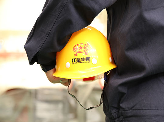 破碎機(jī)如何保養(yǎng)才能安全過(guò)冬？紅星機(jī)器教你幾招