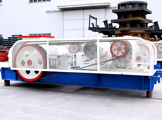 如何選擇對(duì)輥式破碎機(jī)軸承？