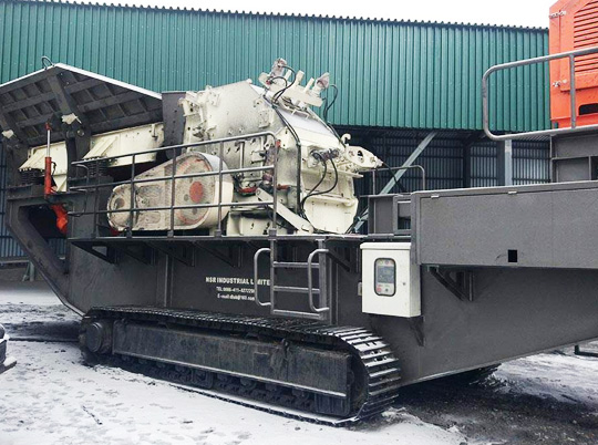 紅星履帶破——“春風(fēng)吹，戰(zhàn)鼓擂”嚴(yán)苛工況誰怕誰？